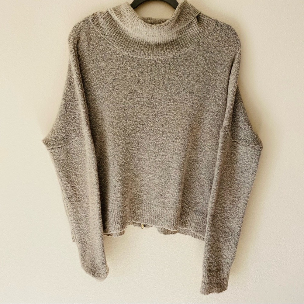 Daytrip grey long sleeve zipper back pullover sweater - Picture 4 of 8